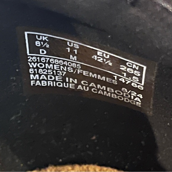 Screen Worn Interview With The Vampire Clarks Lug Sole Loafers Black Size 11 - Picture 8 of 12